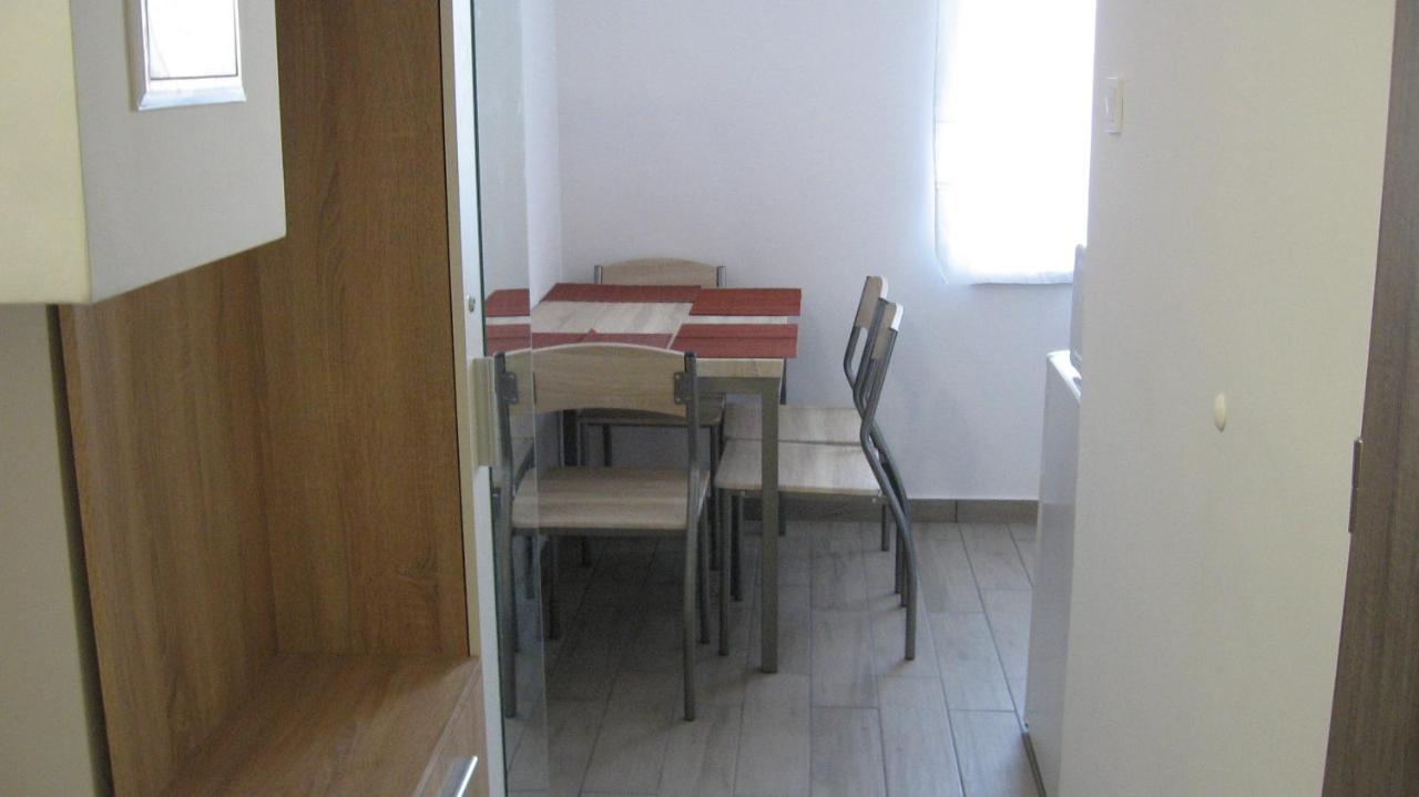 Hz Apartman Miskolc Apartment Ngoại thất bức ảnh